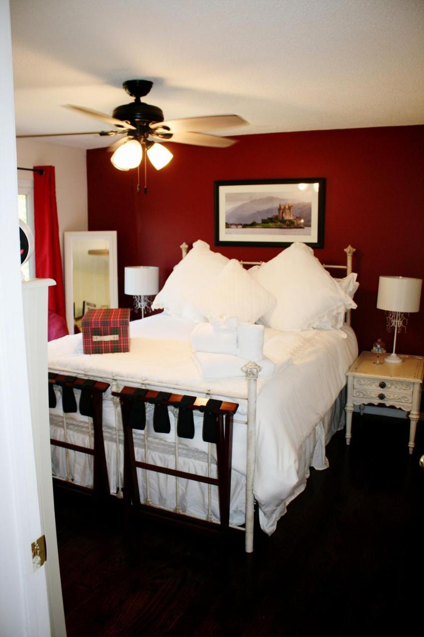 The Tartan House Bed & Breakfast Ajax Extérieur photo